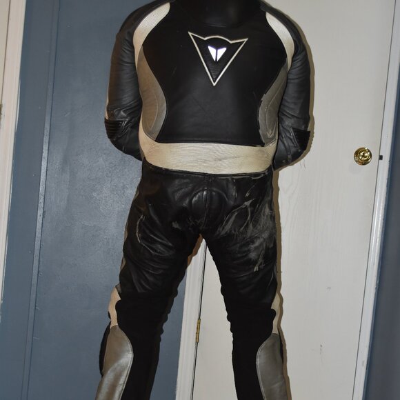 Dainese leather motorcycle suit size US46 - Euro56 - Picture 6 of 16